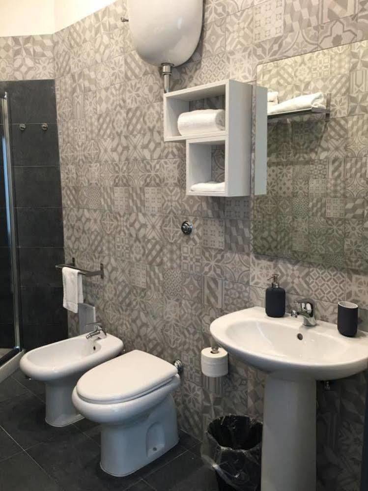 La Dimora Di Garibaldi Bed & Breakfast Naples Luaran gambar